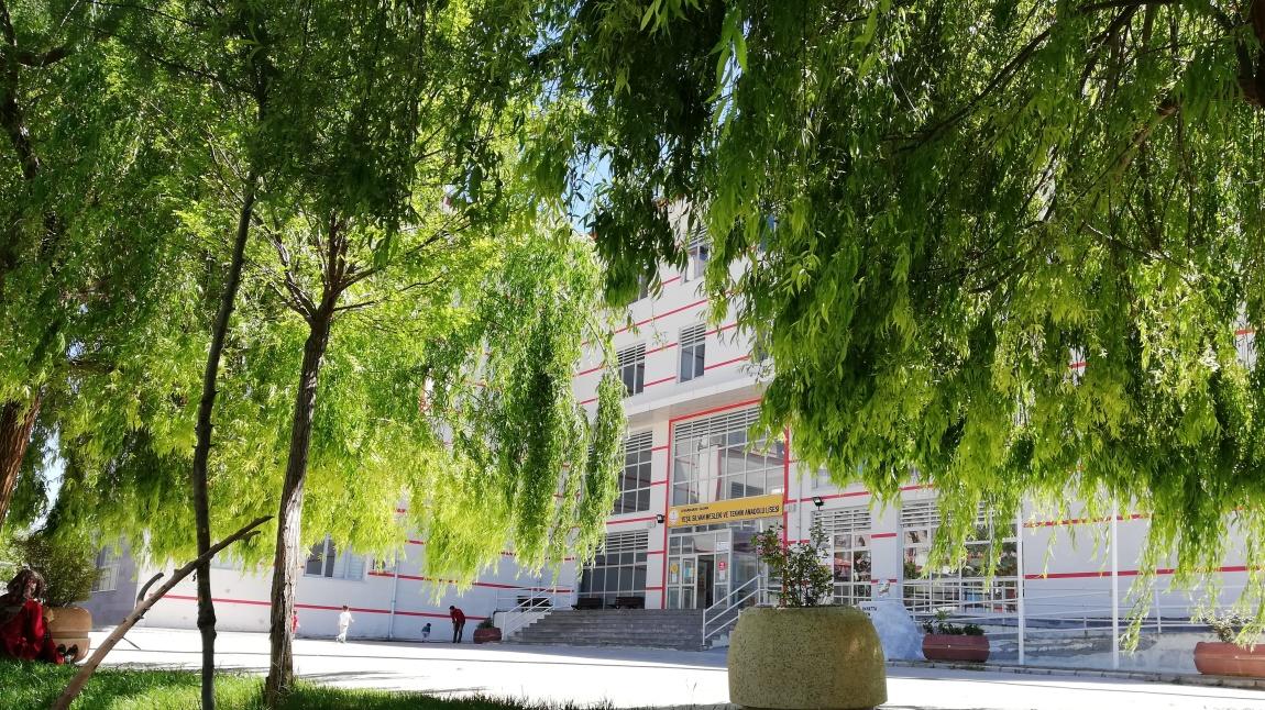 Yeşil Silvan Mesleki ve Teknik Anadolu Lisesi Fotoğrafı